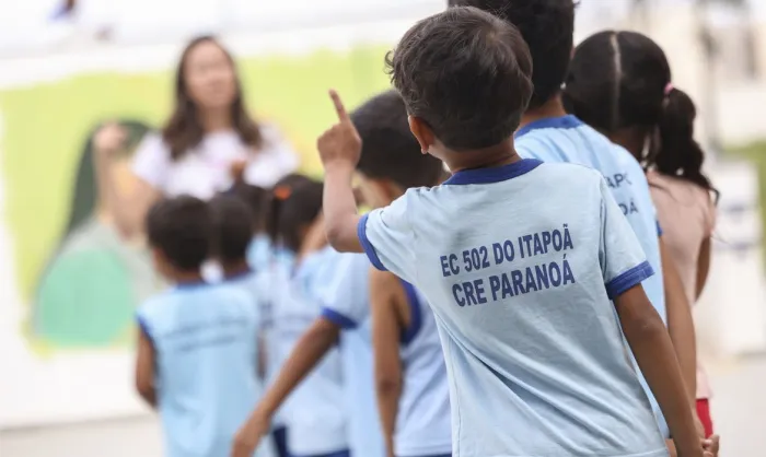 Educação: Em busca de uma governança democrática